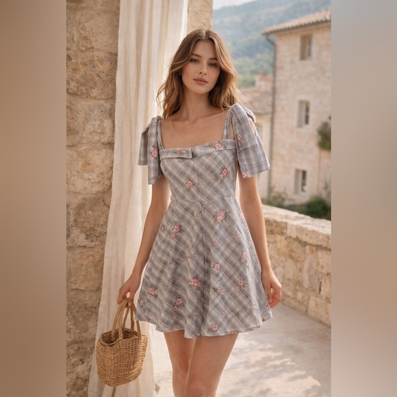 Francesca's Collections Dresses & Skirts - Francesca’s Floral Plaid Strap Tied Sleeve Dress (Cottage Core /Costal Romantic)